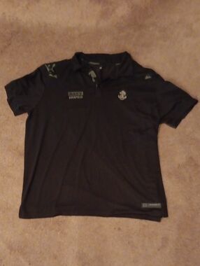 Colosseum Black Men’s Polo with Subtle Olive Accents
